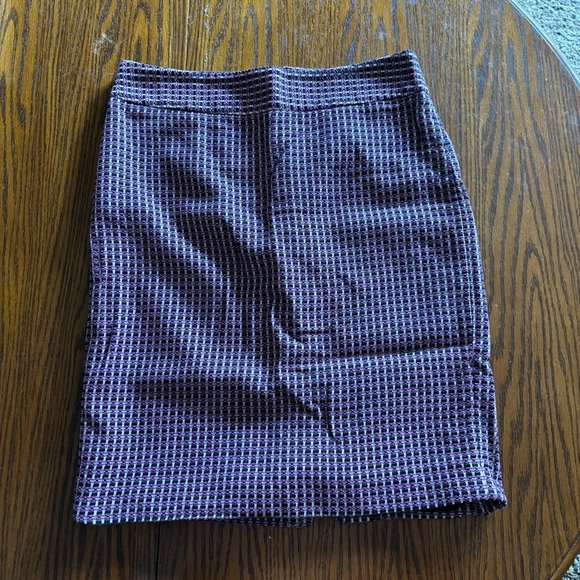 Ann Taylor Tweed Pink Purple Black Knee Length Pencil Skirt Size 2 - Picture 1 of 7